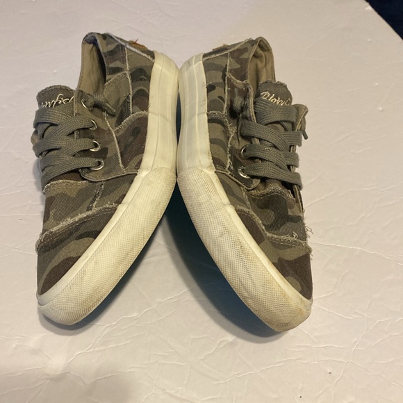 BLOWFISH size 9 camo print, green, black brown. - Picture 6 of 8